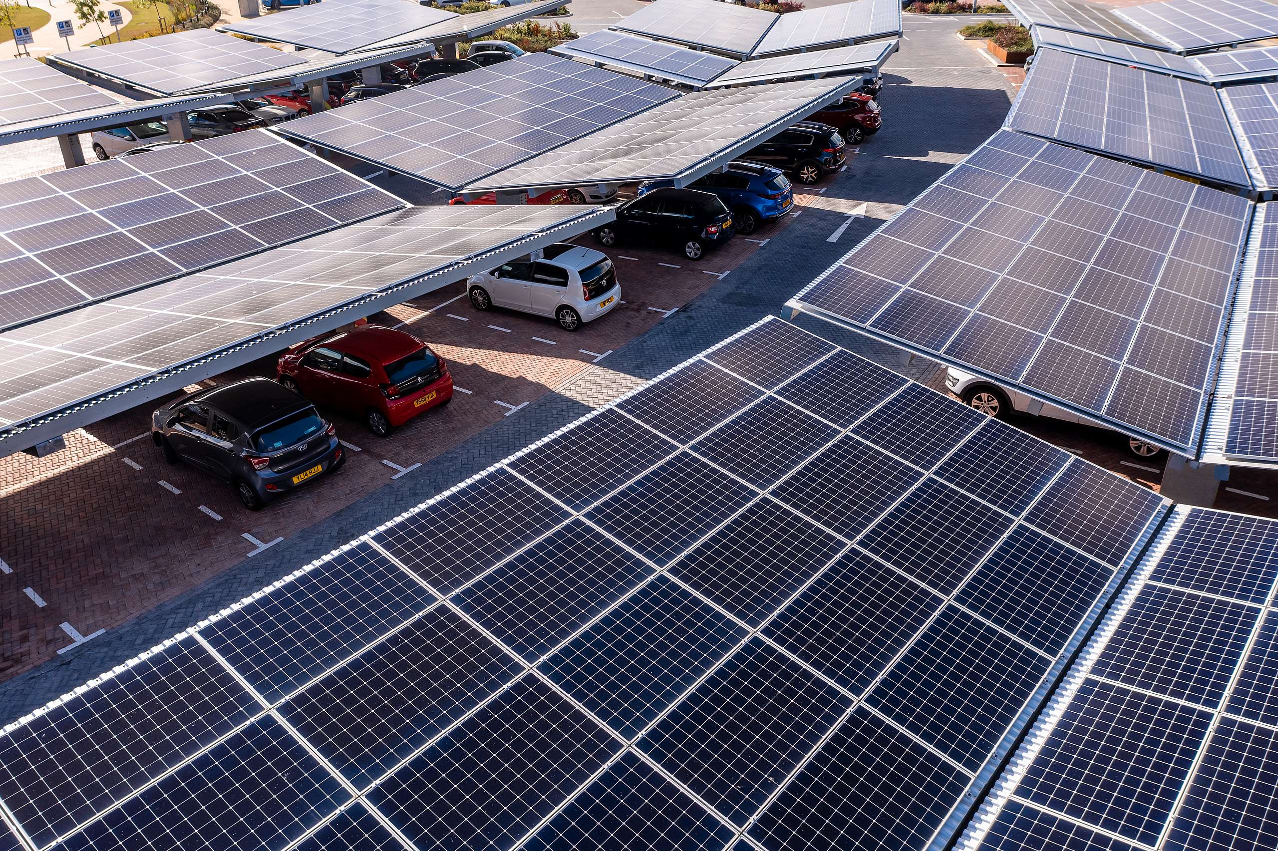 Duurzame energieopwekking voor je bedrijf - financieren van zonnepanelen door lease